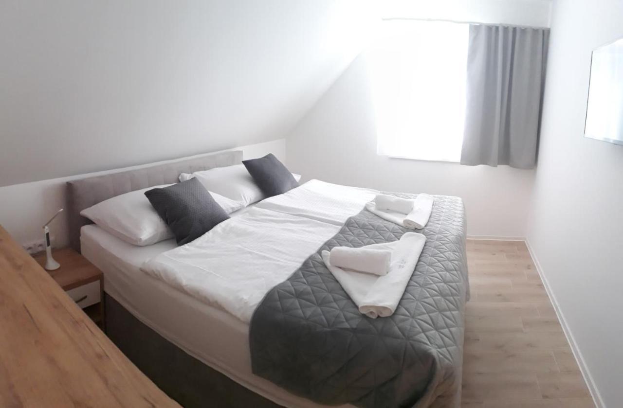 Apartmanovy Dum Na Kolonade 레드니체 외부 사진
